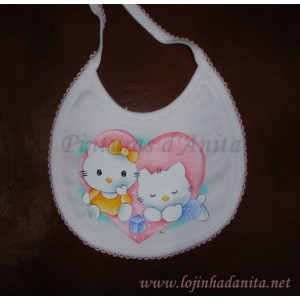 Babete com kitty e cora&ccedil;&atilde;o 