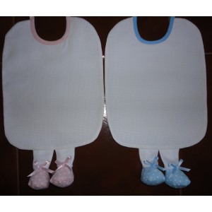 Babetes com botinhas e la&ccedil;o - bordar