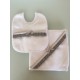 Conjunto fralda + babete de malha (quadrilet com folhos)